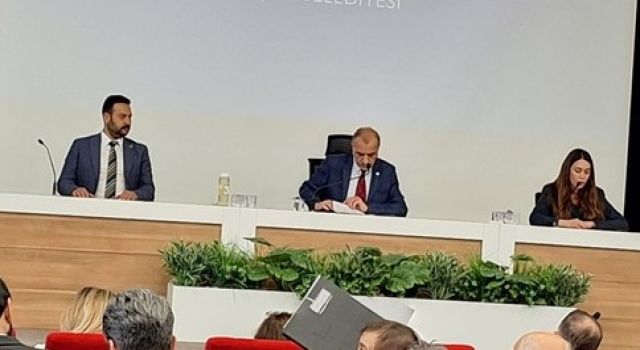 Uluyılmaz; “Tarihini gelecek nesillere taşımayı görev edinemeyenler, emperyalizmin yazdığı kaderi yaşarlar”