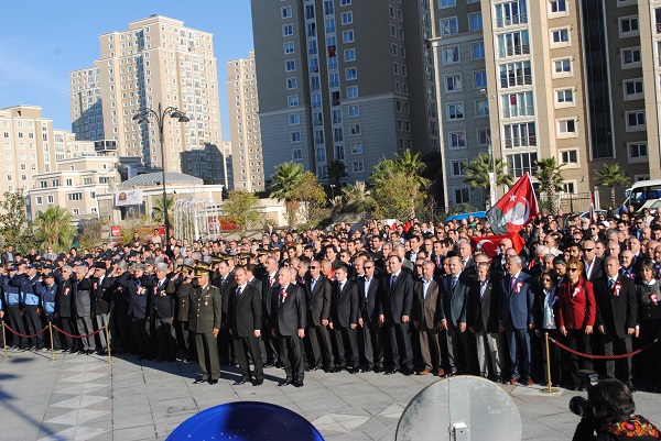 Ataşehir'de Atatürk'ü anma töreni yapıldı