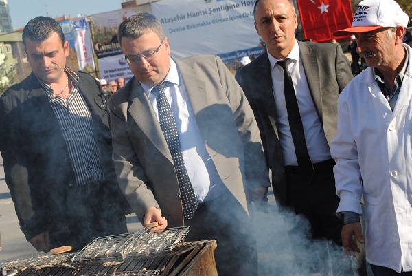 Sarısoy'dan Hamsi ziyefeti