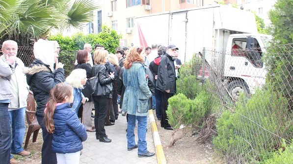 “Camii bahane, rant şahane”