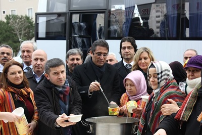 AK Parti “Buğday Çorbası” dağıttı