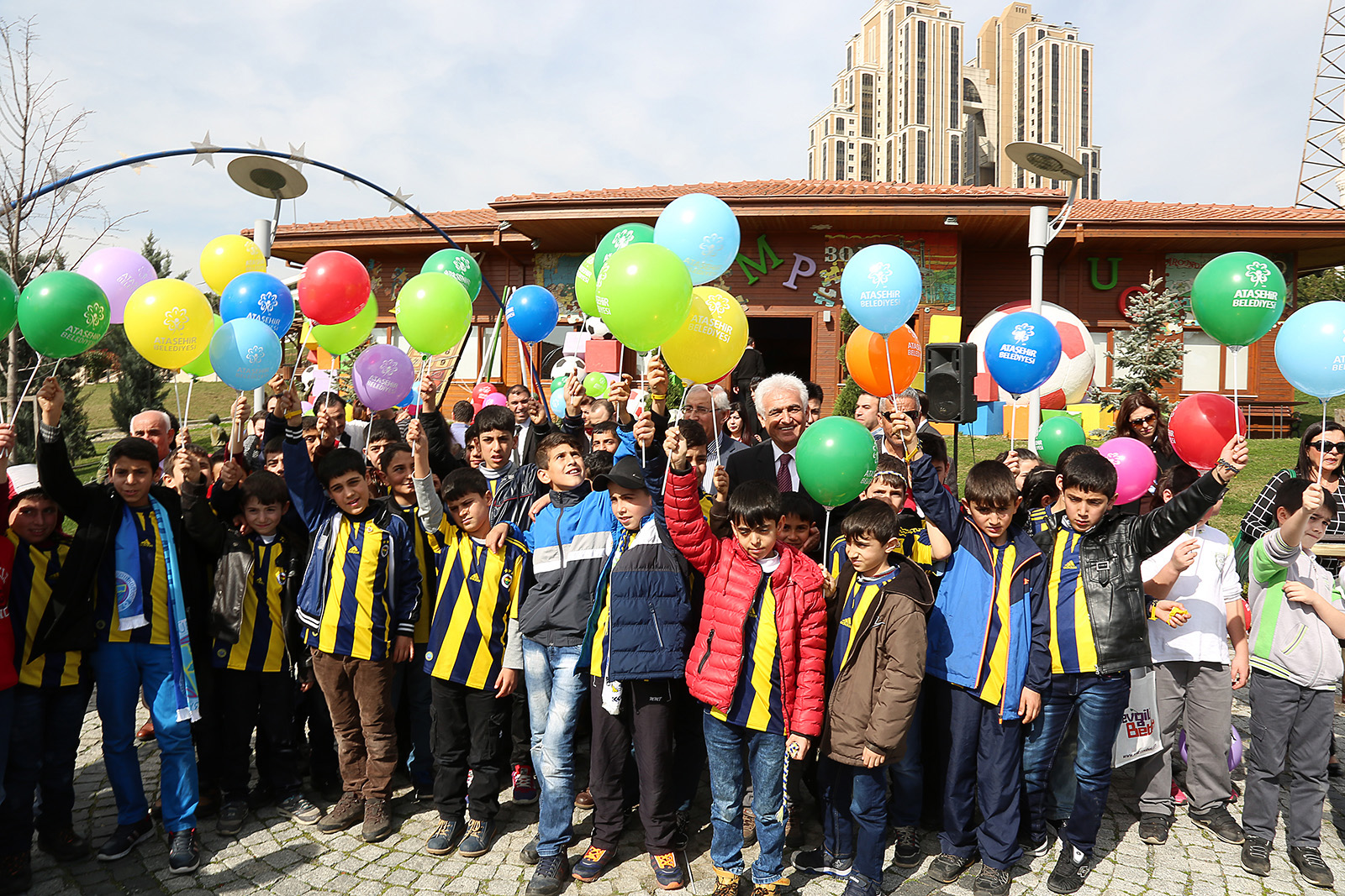 Ataşehir, Ev Sahipliği Yaptı