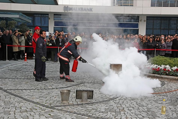 ATAŞEHİR BELEDİYESİ’NDE YANGIN TATBİKATI