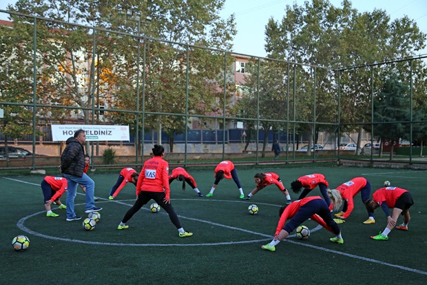 KADIN FUTBOL TAKIMIMIZ CNNTÜRK’TE