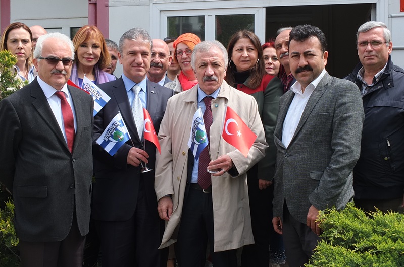 ATAŞEHİR İYİ PARTİ İÇERENKÖY İDMANYURDU KULÜBÜNÜ ZİYARET ETTİ