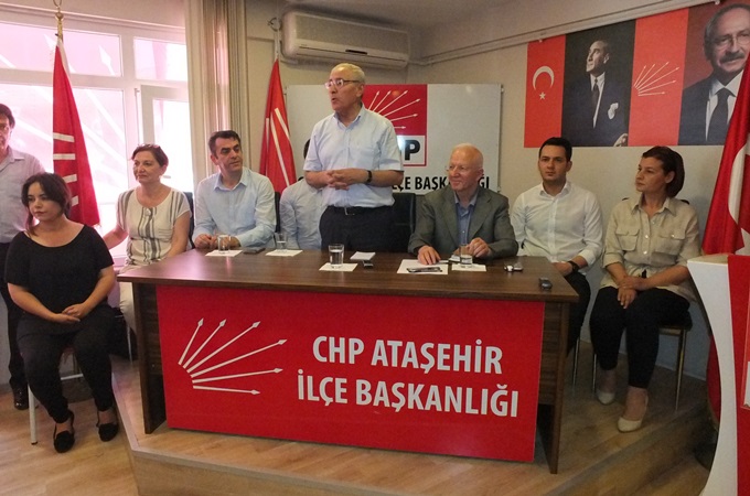 CHP ATAŞEHİR İLÇE BAŞKANLIĞINDA BAYRAMLAŞMA TÖRENİ