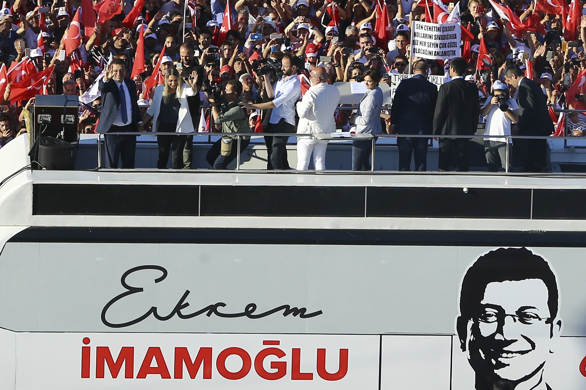 Ekrem İmamoğlu "İstanbul'da israf bitecek, tasarruf başlayacak"