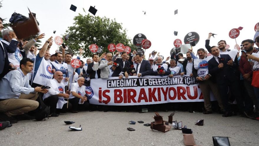 Memurlar bugün zam için eylem yapıyor!