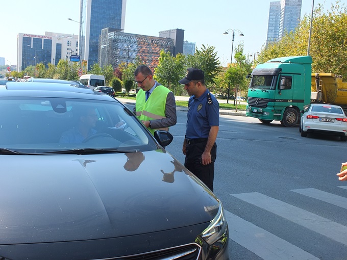 Ataşehir’de “Yaya Geçidi Nöbeti” etkinliği