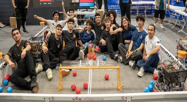 İBBTECH, 41 TAKIM ARASINDA ÇİFTE ZAFER KAZANDI