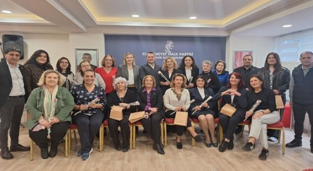CHP Ataşehir İlçe Kadın Kollarından eş zamanlı basın açıklaması