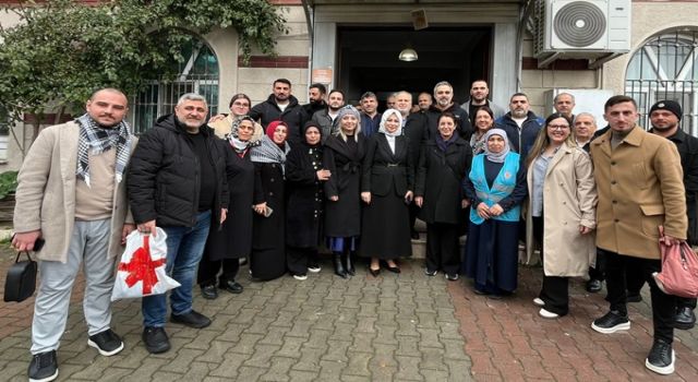Ataşehir’de Gazze İçin Dayanışma: “Kadın Eli Değerse Umut Çoğalır” Kermesi Yoğun İlgi Gördü