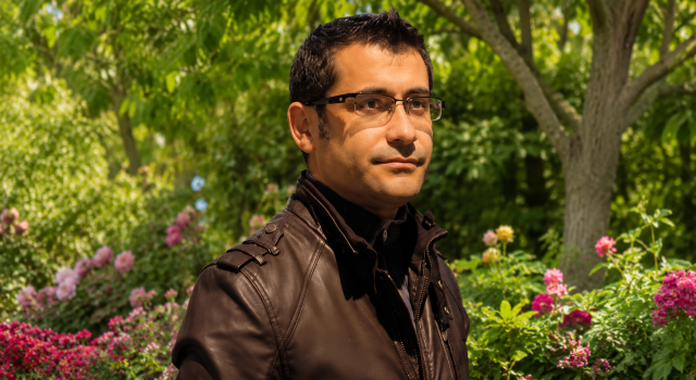 Maskeli Balo ve Onun Sahte Yüzleri