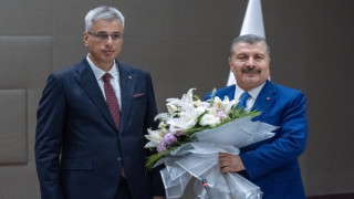 Sağlık Bakanlığı'nda devir teslim: Fahrettin Koca görevi Kemal Memişoğlu'na bıraktı