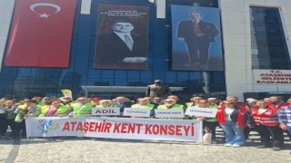 Ataşehir’de “Tutuksuz Yargılama” İçin Sessiz Duruş Sürüyor