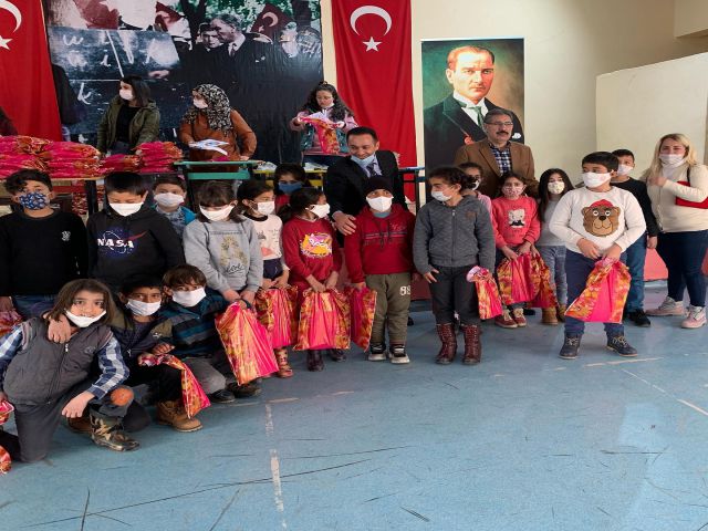 Ataşehir Eğitim Derneği Türkiye genelinde eğitim yardımlarını sürdürüyor